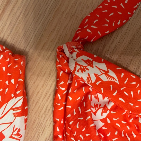 Bikini - Picture 5 of 5